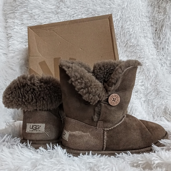 Ugg Bailey Button Boots Women\'s Size 6 Tan